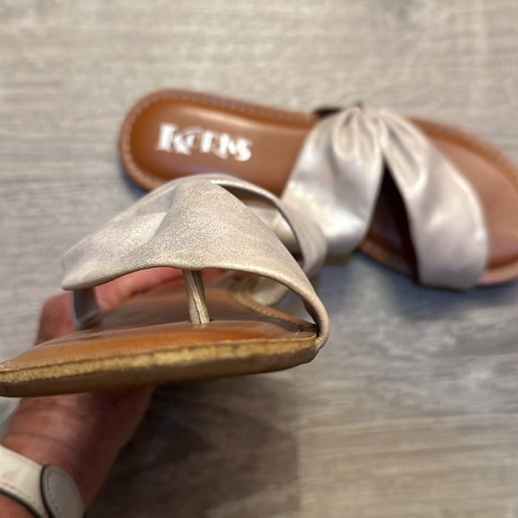 Flip Flop Sandals - Picture 4 of 4